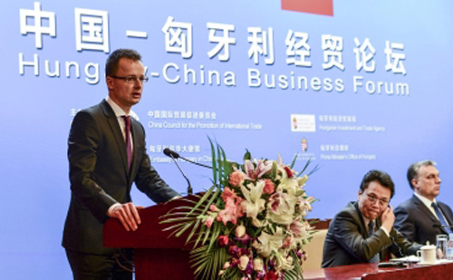 Szijjártó Péter szerint is kiemelt szerepet kaphatnak a kínai vállalatok az infrastrukturális beruházásoknál
